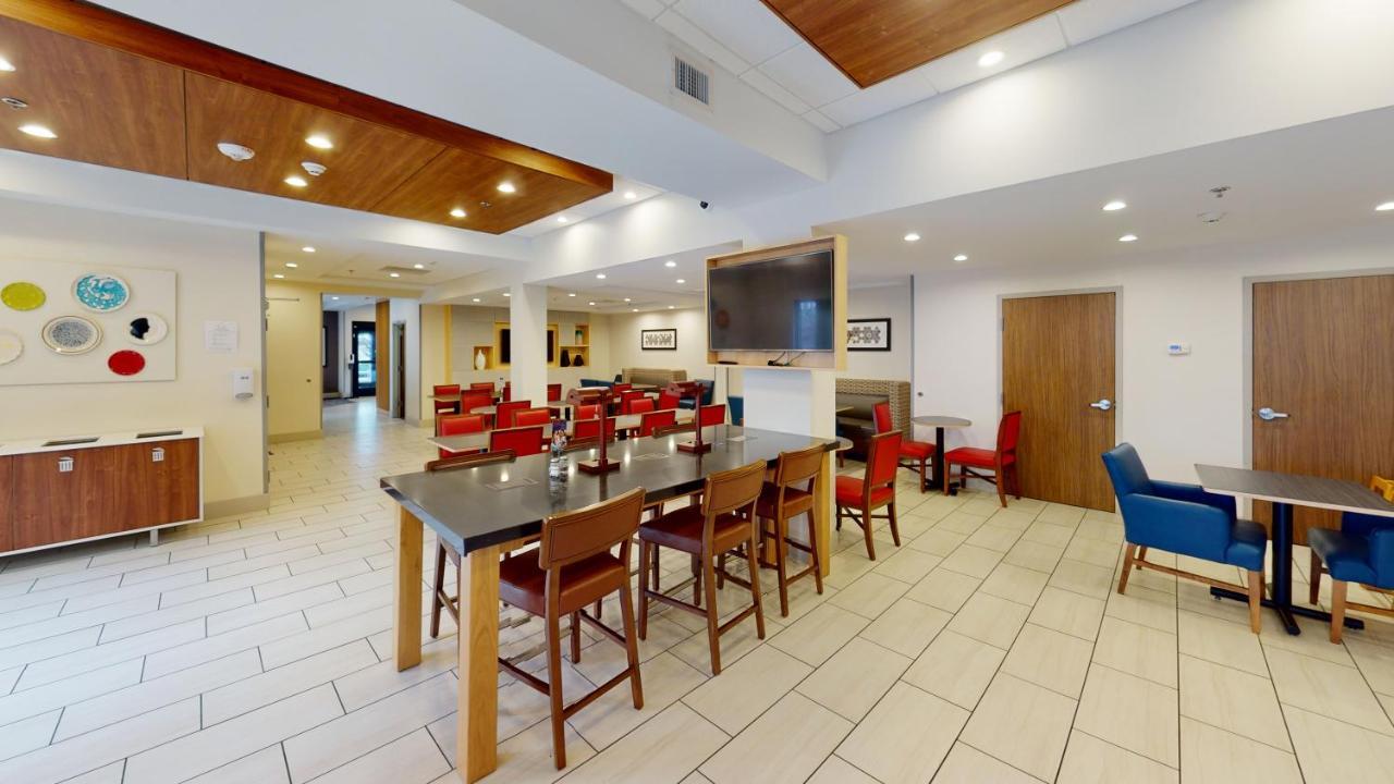 Holiday Inn Express South Burlington By Ihg Εξωτερικό φωτογραφία
